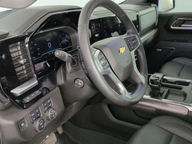 Used 2025 Chevrolet Silverado 1500 LTZ w/ LTZ Premium Package image 16