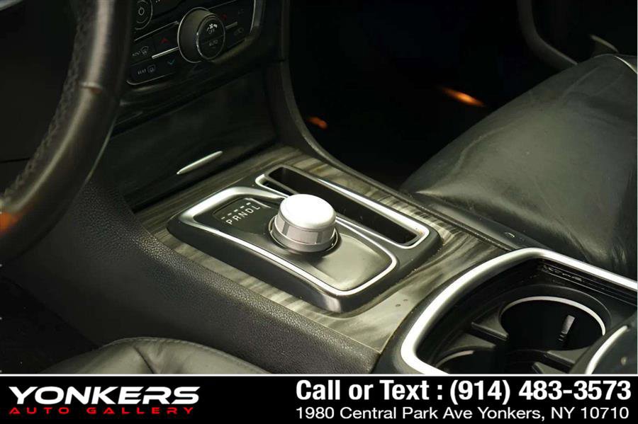 Used 2021 Chrysler 300 Touring L image 34