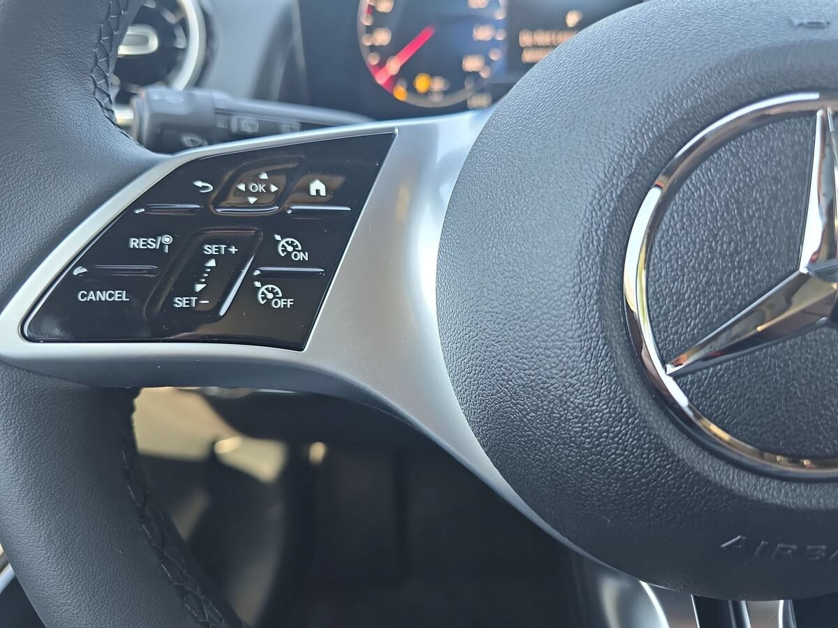 New 2026 Mercedes-Benz GLB 250 image 16