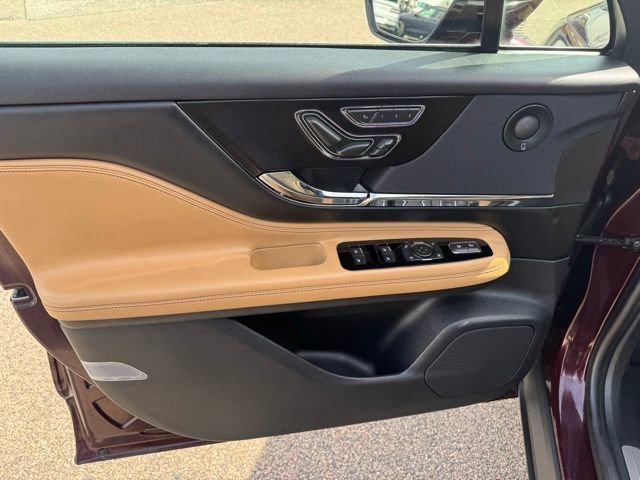 Used 2020 Lincoln Corsair Reserve w/ Equipment Group 202A image 22