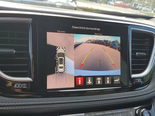 New 2026 Chrysler Pacifica Select image 10