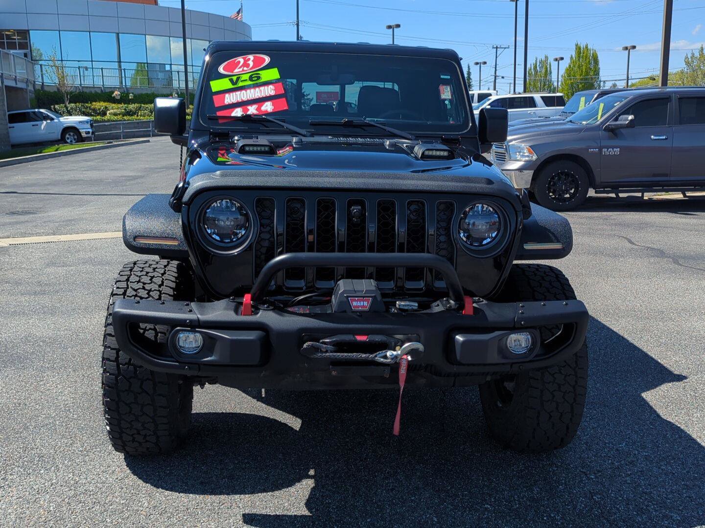 Used 2023 Jeep Gladiator Rubicon w/ LED Lighting Group AWD/4WD image 2