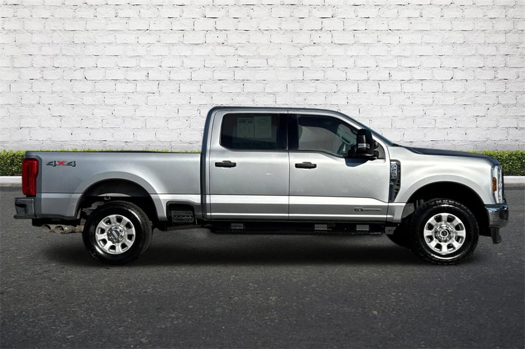 Used 2024 Ford F250 XLT image 3
