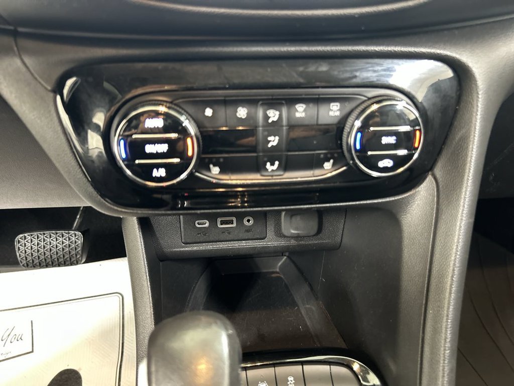Used 2021 Buick Encore GX Select FWD image 16