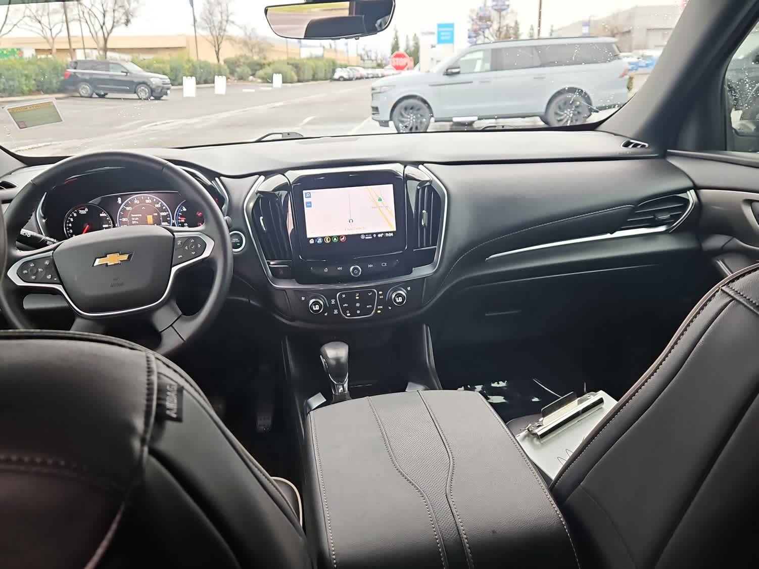 Used 2022 Chevrolet Traverse Premier image 11