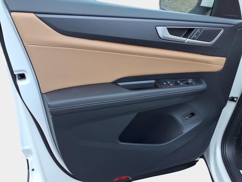 New 2026 Volkswagen Atlas Cross Sport SEL image 8