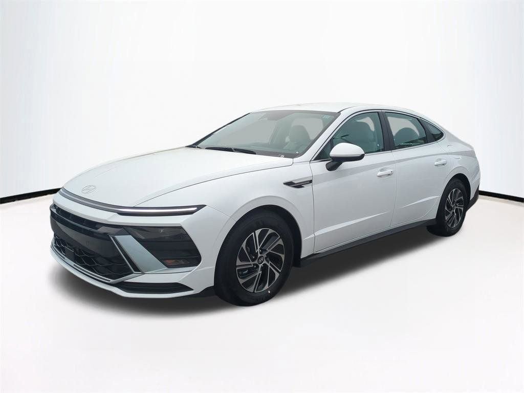 New 2026 Hyundai Sonata Blue FWD image 9