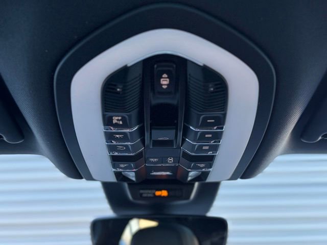 New 2026 Porsche Macan Turbo image 31