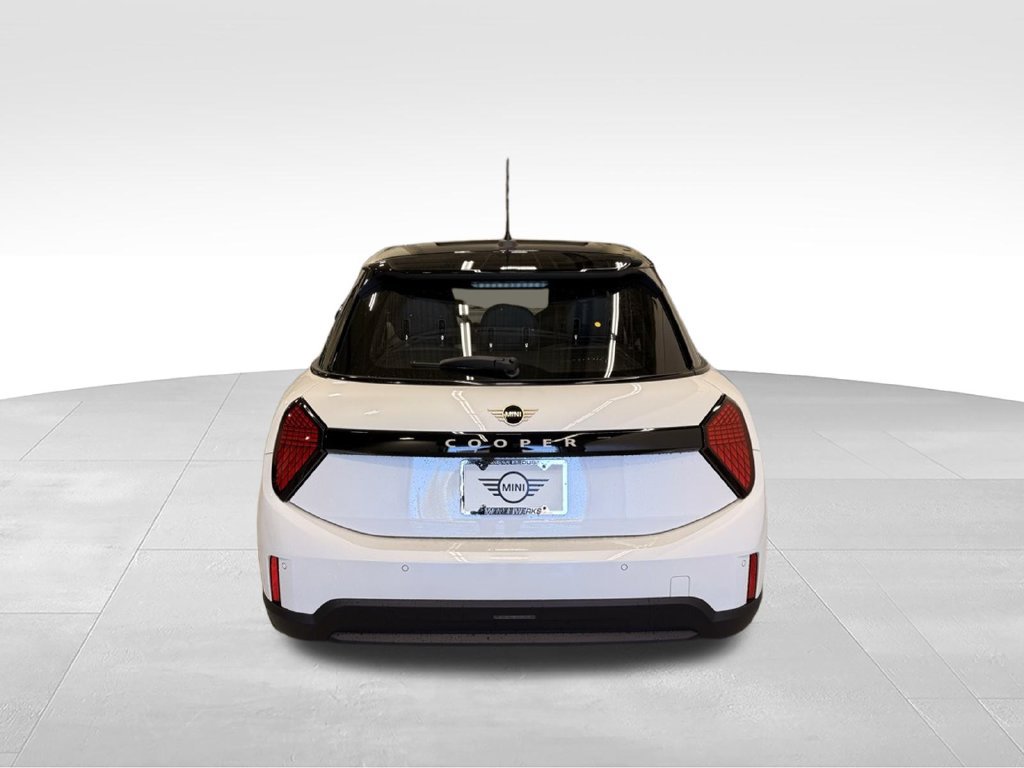 Certified 2026 MINI Cooper 4-Door Hardtop FWD image 4