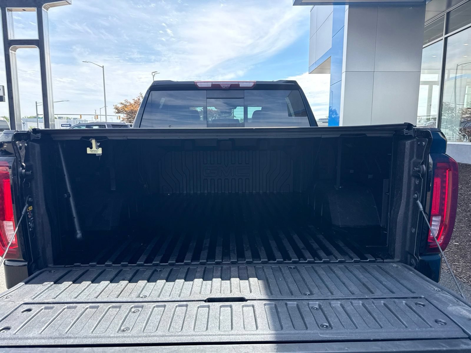 Used 2022 GMC Sierra 1500 Denali Ultimate AWD/4WD image 14