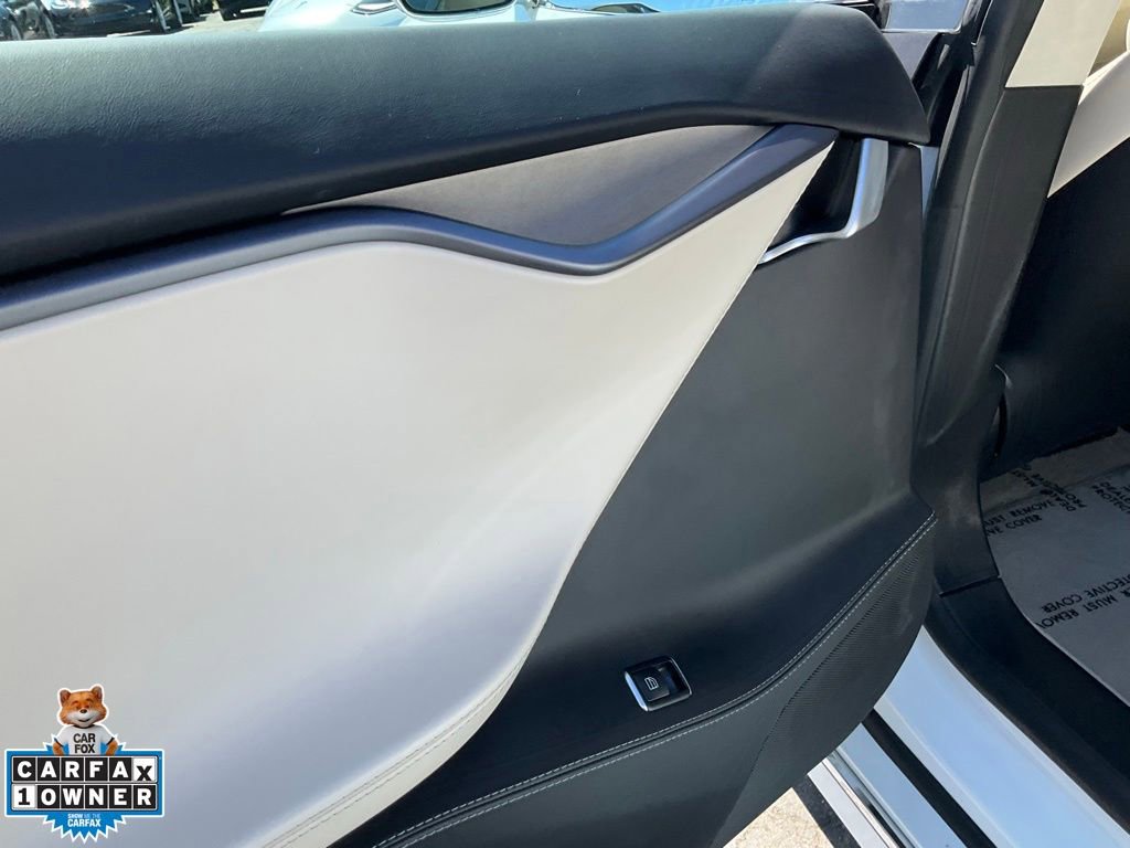 Used 2018 Tesla Model S 100D image 33