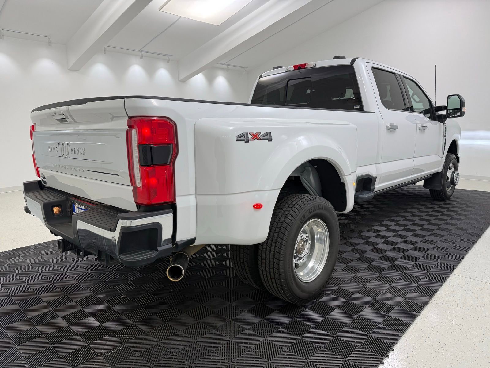 Used 2023 Ford F350 King Ranch w/ Chrome Package image 9