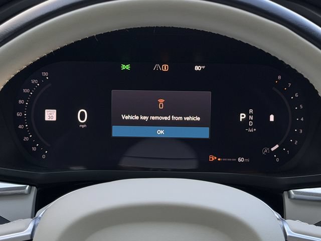 Used 2022 Volvo XC60 B5 Momentum w/ Advanced Package AWD/4WD image 17