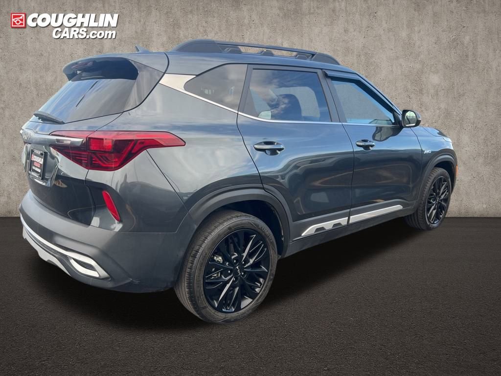 Used 2023 Kia Seltos Nightfall Edition image 6