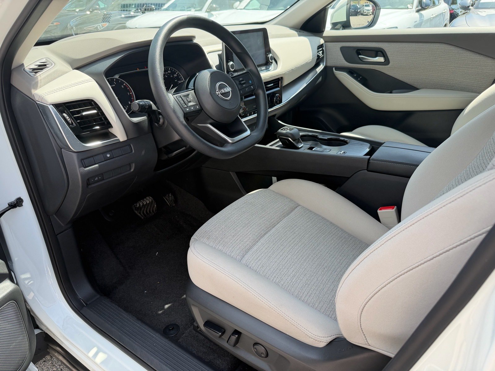Certified 2023 Nissan Rogue SV FWD image 13