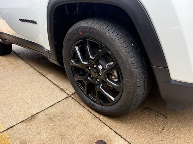 New 2026 Jeep Compass Latitude image 5