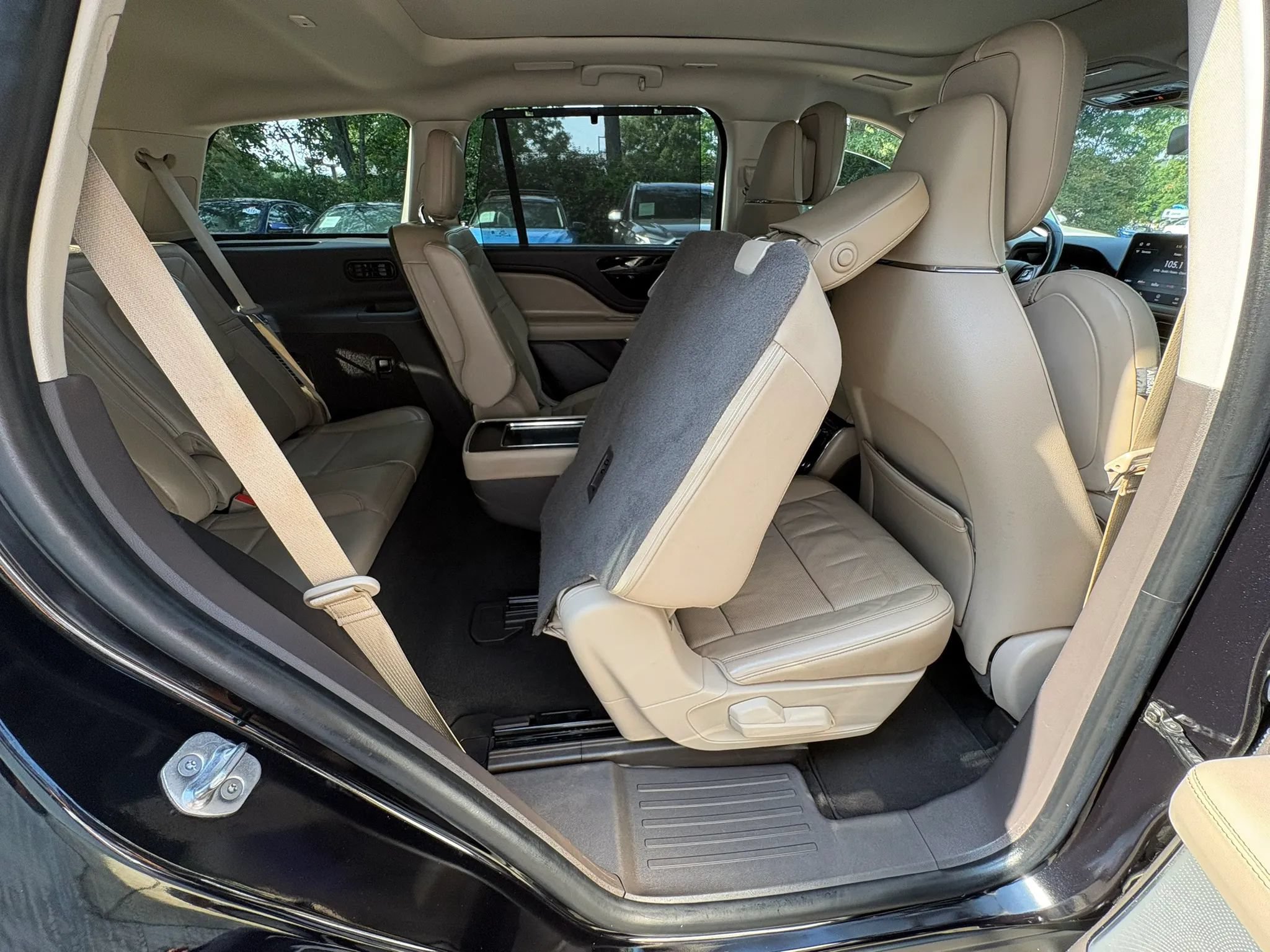 Used 2020 Lincoln Aviator Reserve w/ Equipment Group 202A AWD/4WD image 25