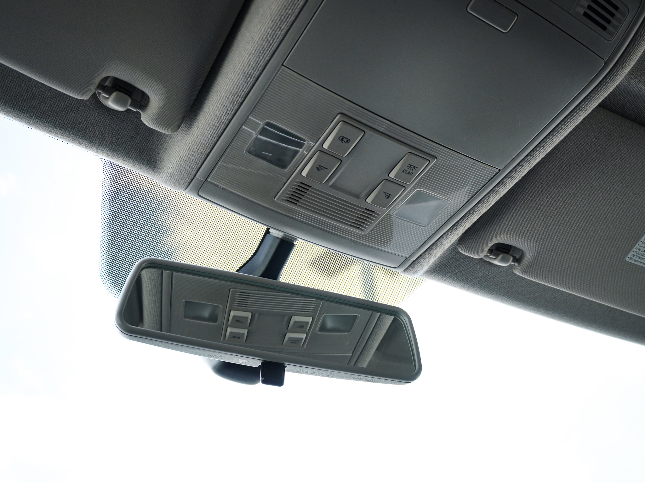 Used 2018 Volkswagen Tiguan SE image 26