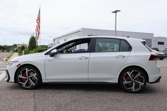 New 2025 Volkswagen GTI SE image 4