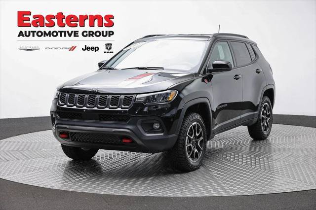 Certified 2025 Jeep Compass Trailhawk AWD/4WD image 1