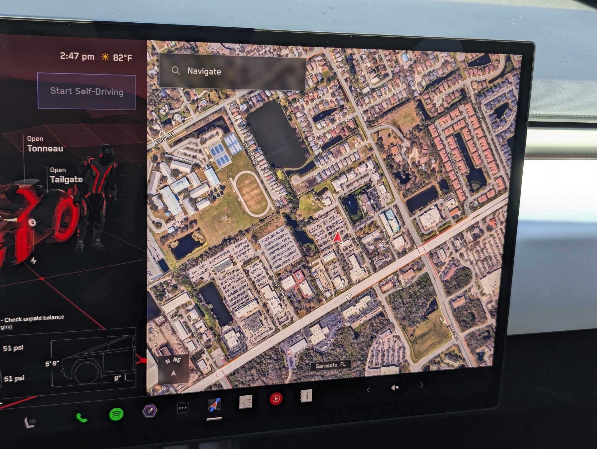 Used 2024 Tesla Cybertruck AWD Crew Cab image 27