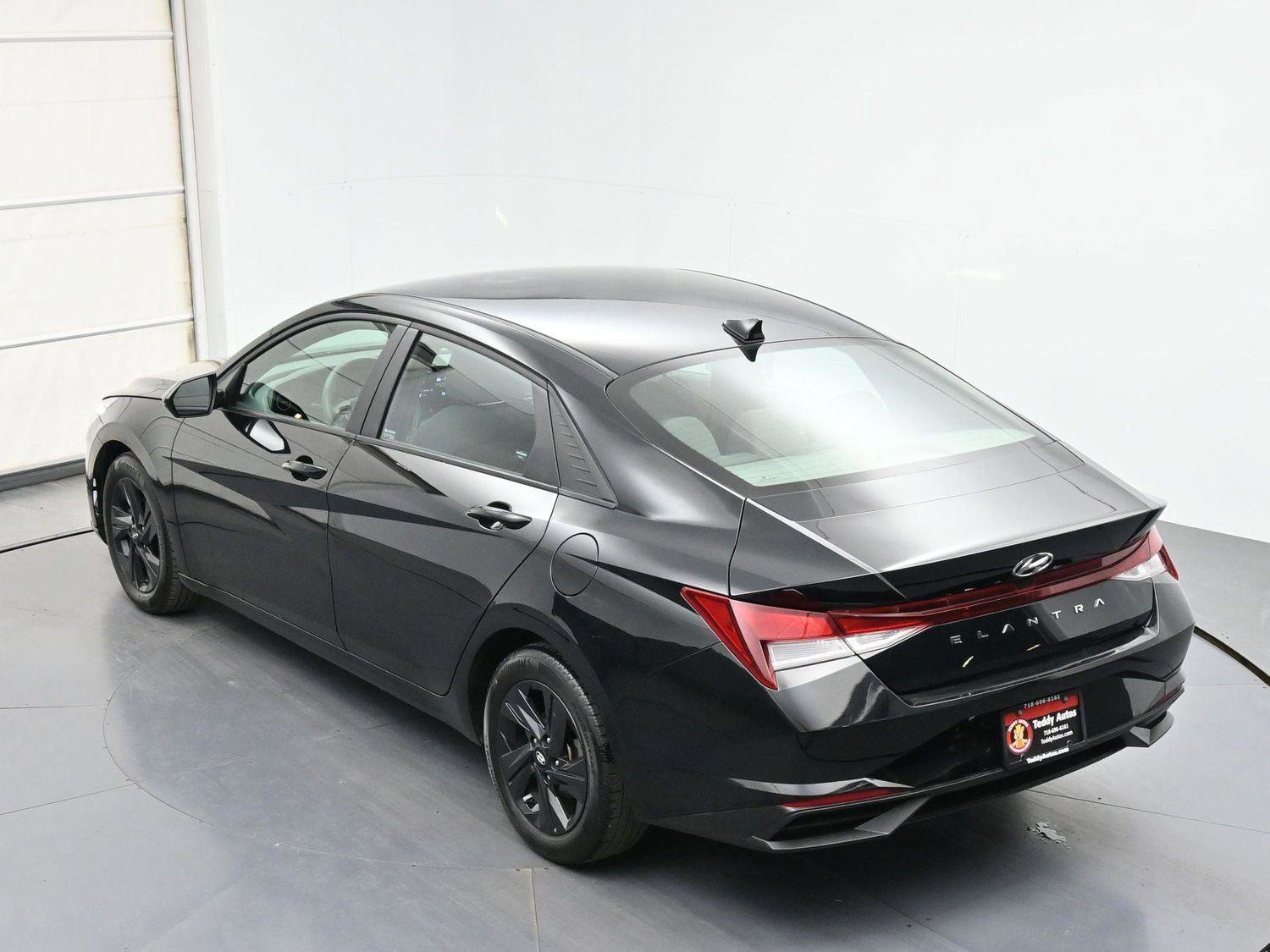 Used 2022 Hyundai Elantra SEL w/ Convenience Package FWD image 29