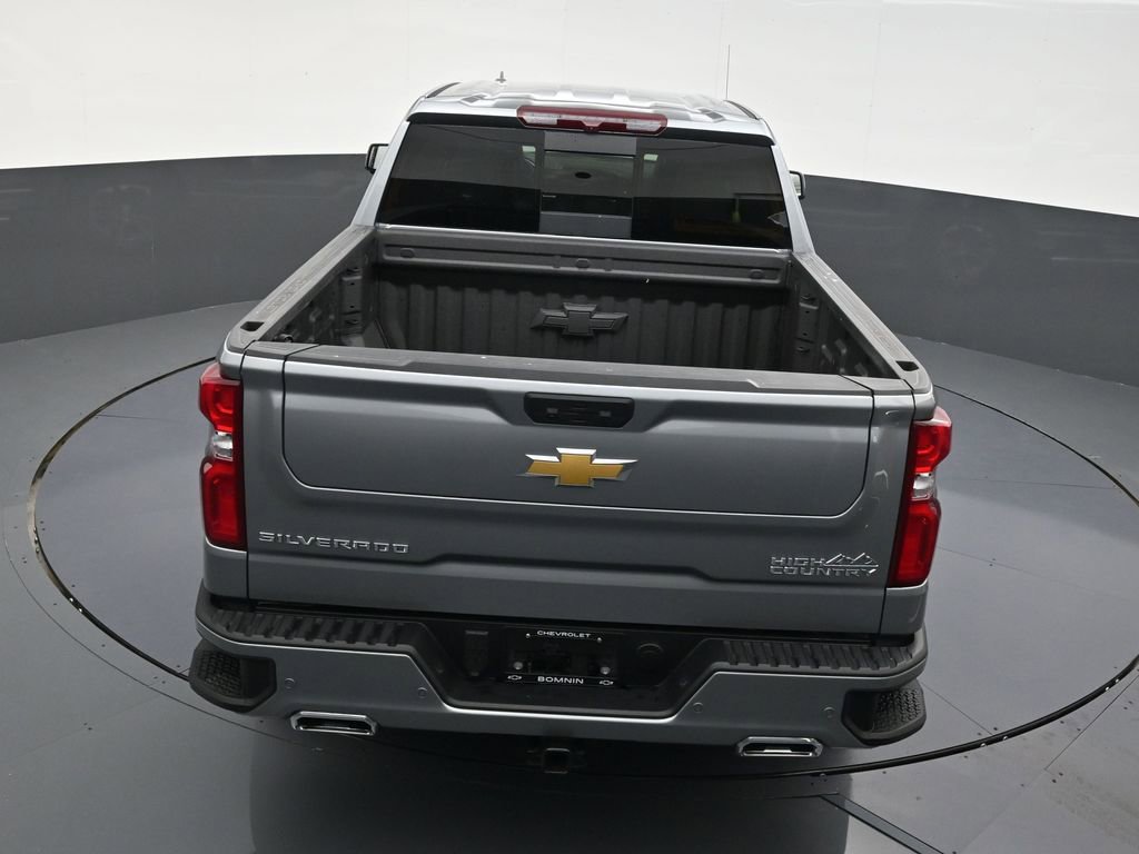 Used 2025 Chevrolet Silverado 1500 High Country RWD image 16