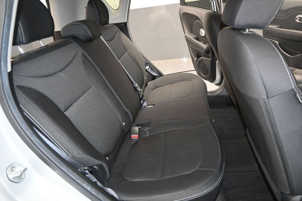 Used 2015 Kia Soul FWD image 26
