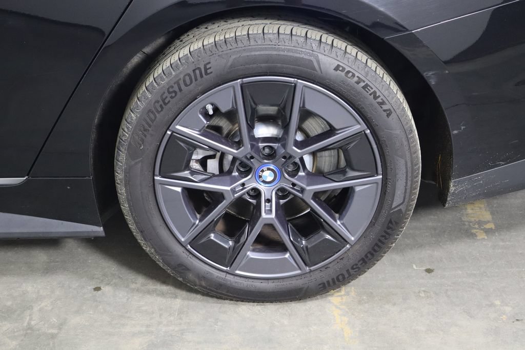 Used 2023 BMW i4 eDrive35 RWD image 48