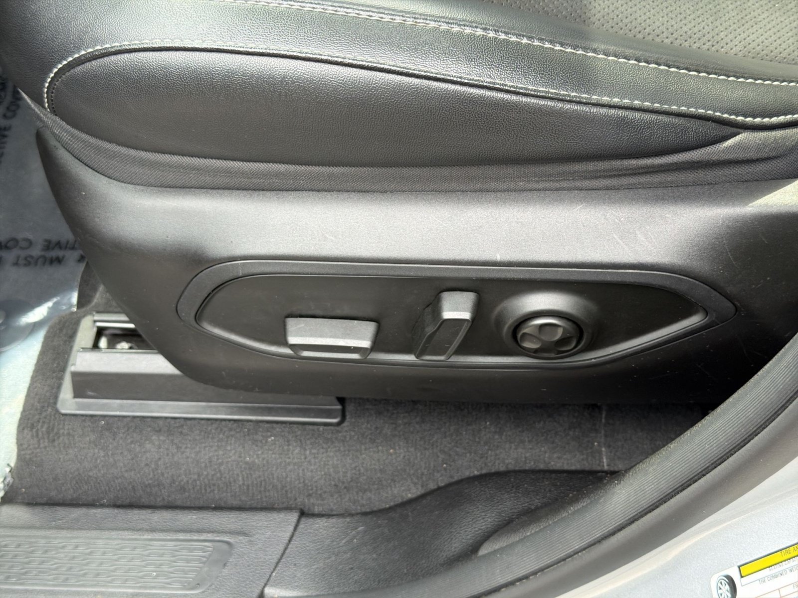 Used 2023 Jeep Grand Cherokee Altitude AWD/4WD image 14