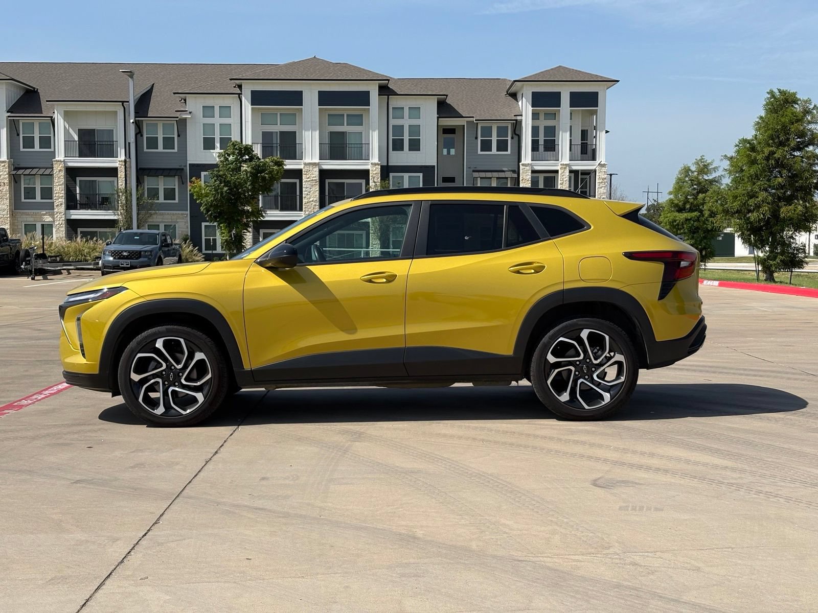 Certified 2024 Chevrolet Trax RS w/ Sunroof Package FWD image 4