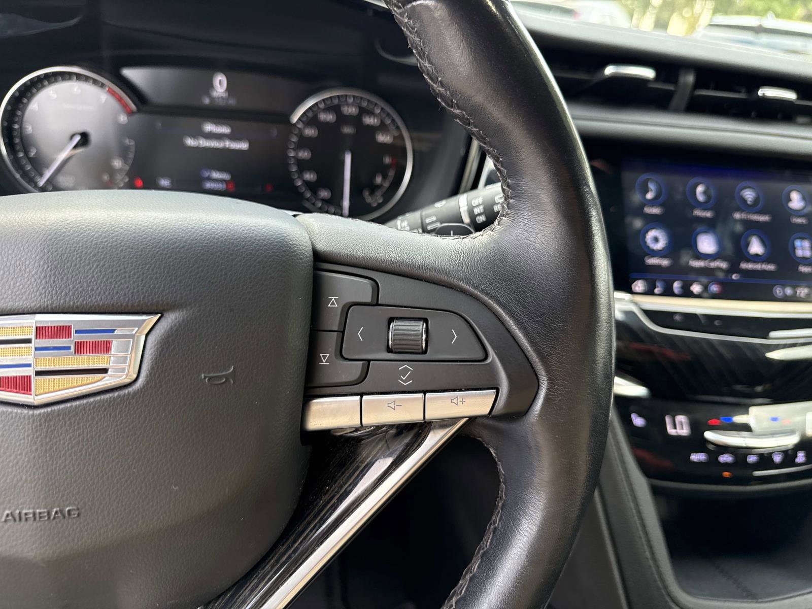 Certified 2022 Cadillac XT6 Premium Luxury image 32