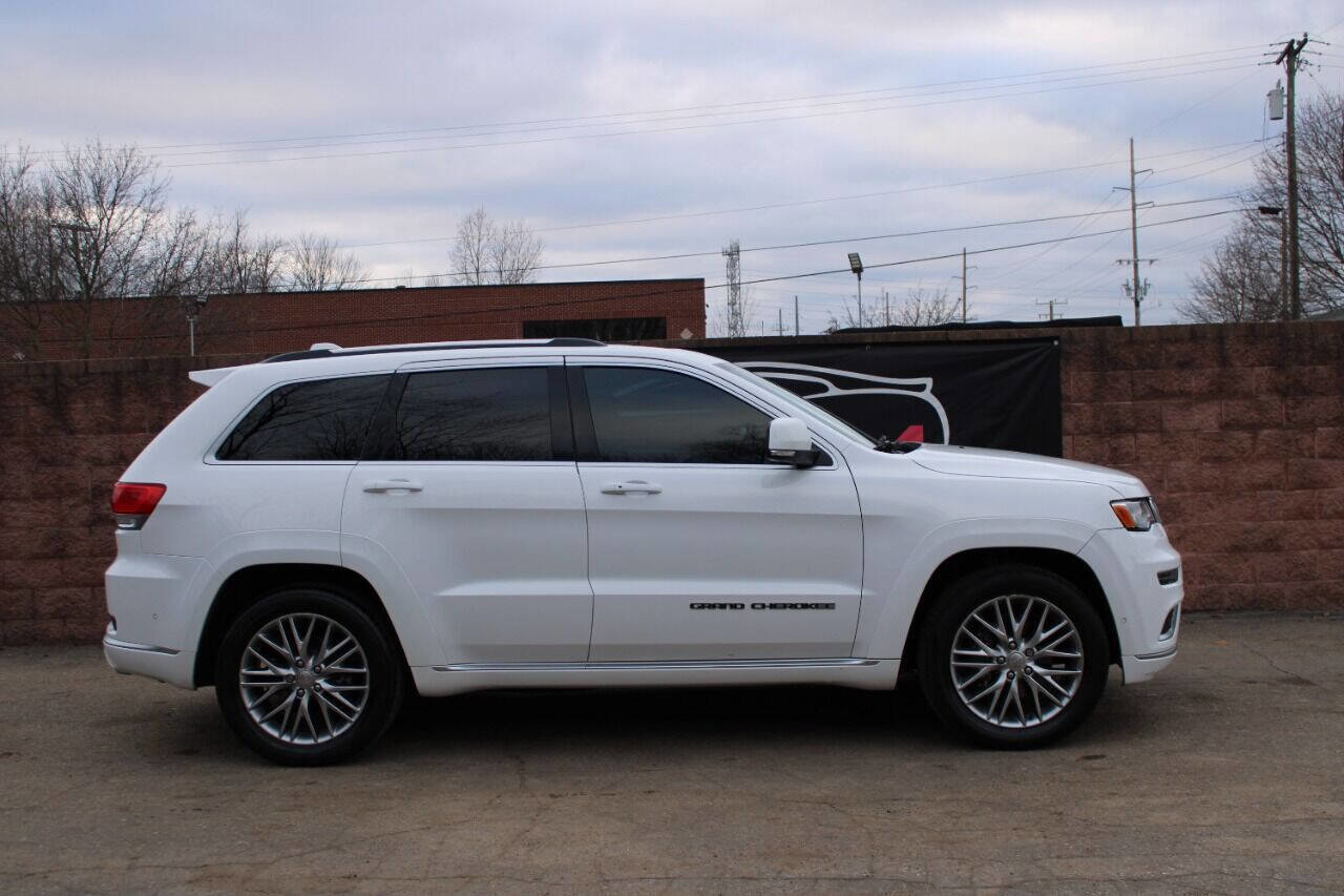 Used 2017 Jeep Grand Cherokee Summit w/ Platinum Series Group image 5