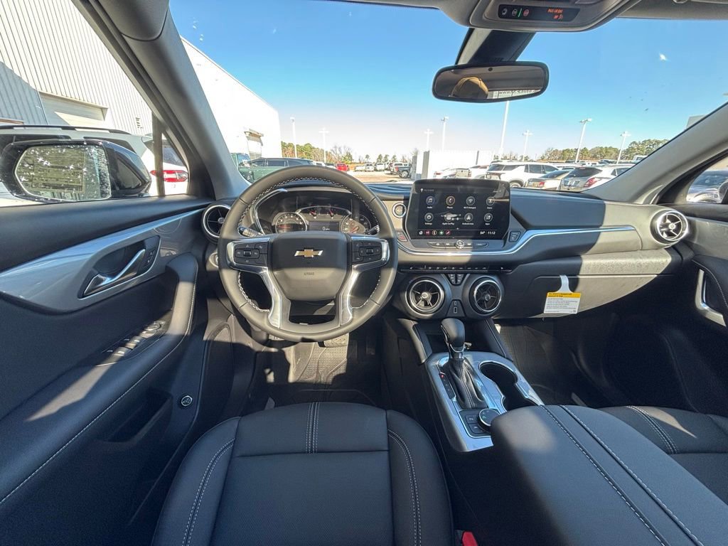 New 2026 Chevrolet Blazer LT w/ Midnight/Sport Edition image 6