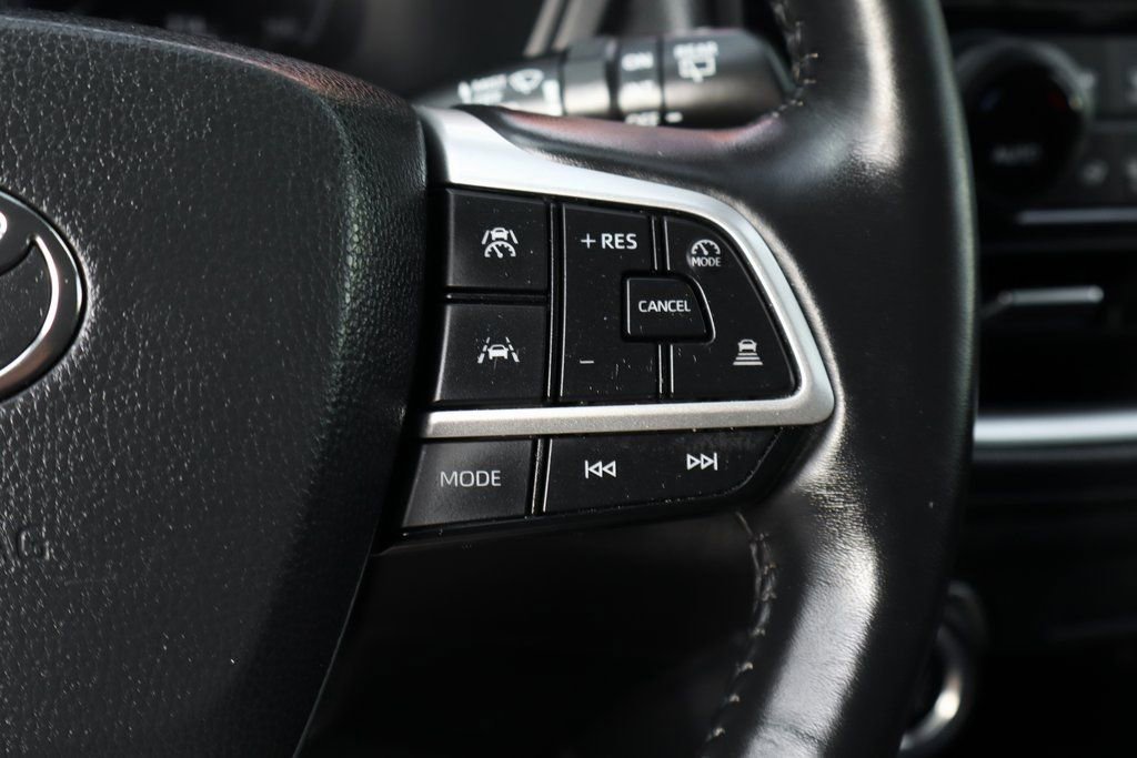 Used 2024 Toyota Grand Highlander Limited image 25