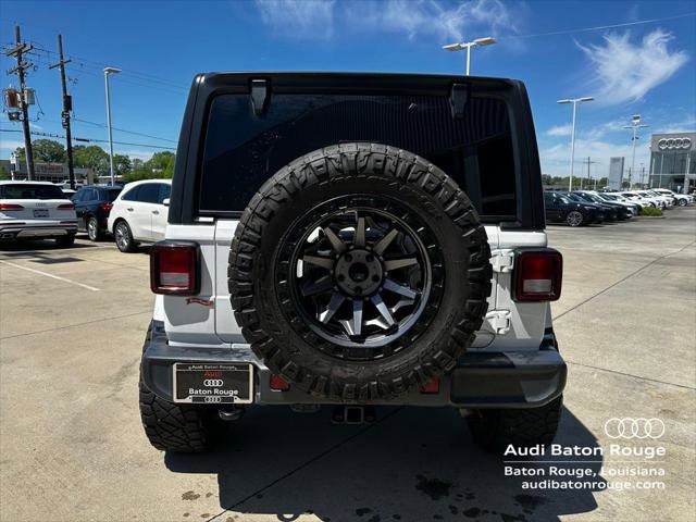 Used 2019 Jeep Wrangler Unlimited Sahara AWD/4WD image 4