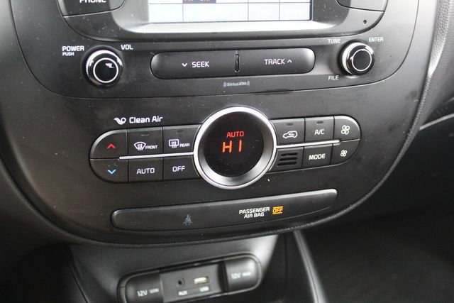 Used 2017 Kia Soul + image 23