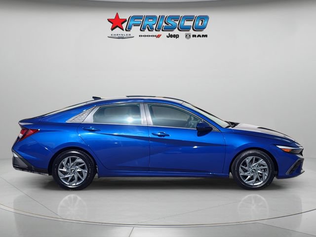Used 2024 Hyundai Elantra SEL FWD image 8