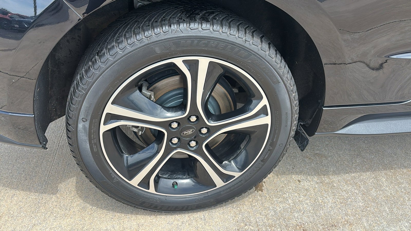 Used 2021 Ford Edge ST image 11