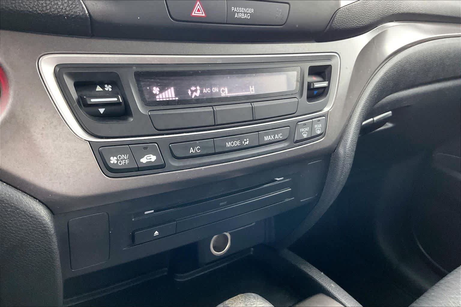 Used 2017 Honda Ridgeline RT image 32