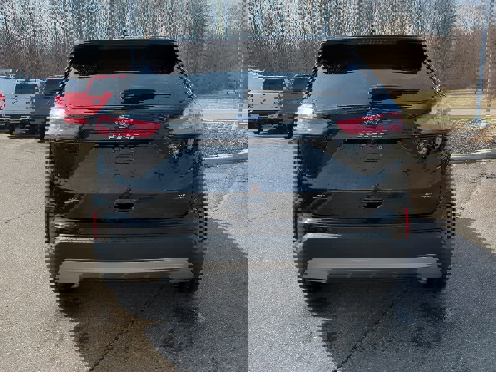 Used 2023 Ford Edge SEL w/ Convenience Package image 7