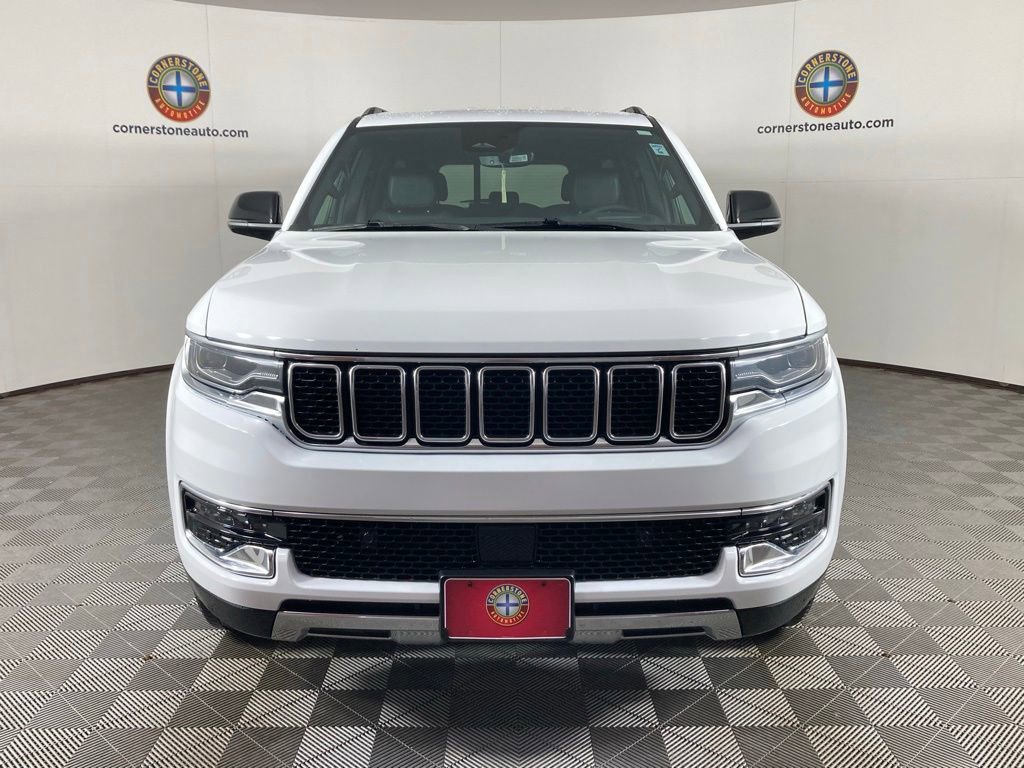 Used 2023 Jeep Wagoneer L Series III w/ Preferred Equipment Group image 18