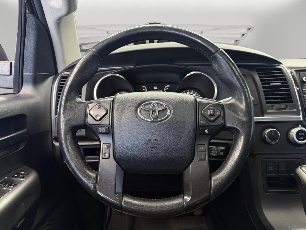 Used 2018 Toyota Sequoia TRD Sport AWD/4WD image 12