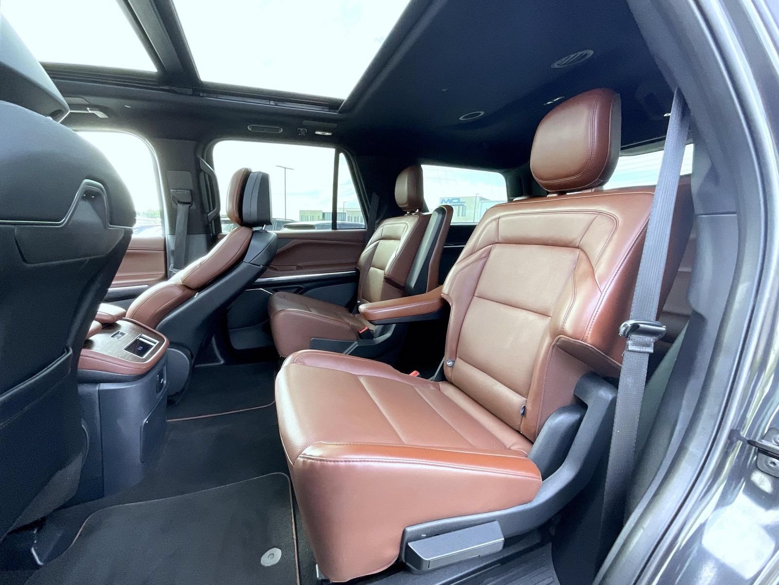 Used 2025 Lincoln Navigator Reserve AWD/4WD image 19