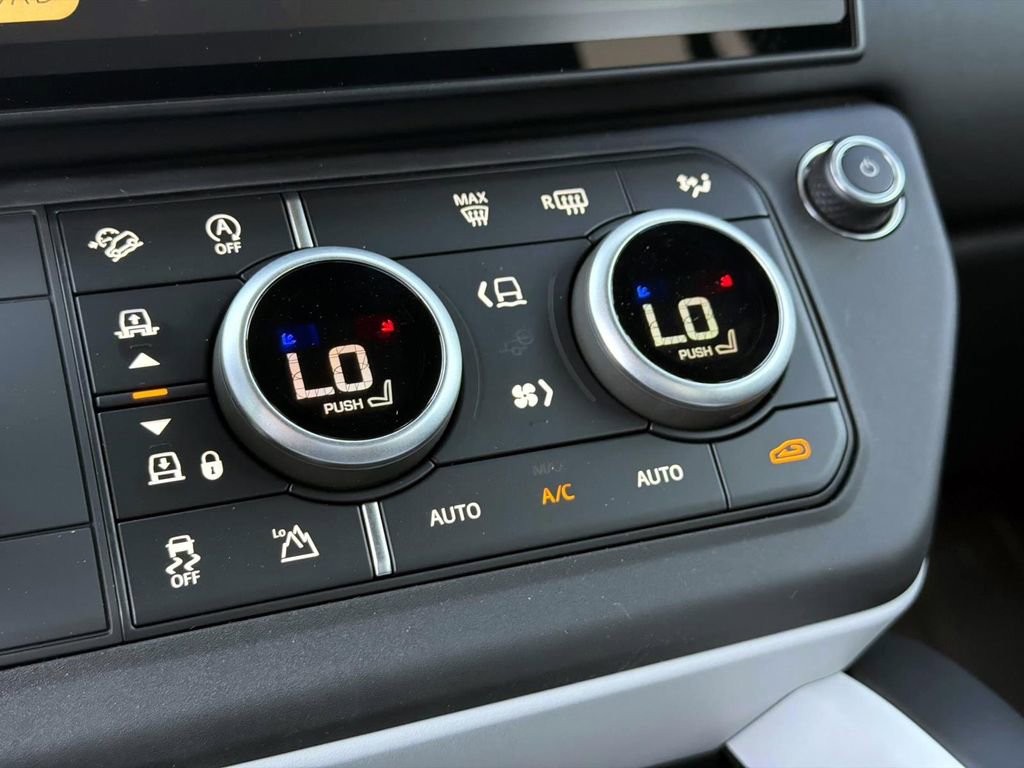 New 2026 Land Rover Defender 110 X-Dynamic SE AWD/4WD image 26