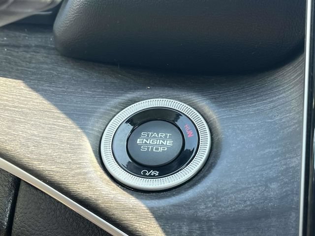 Used 2022 Jeep Grand Cherokee L Limited AWD/4WD image 34