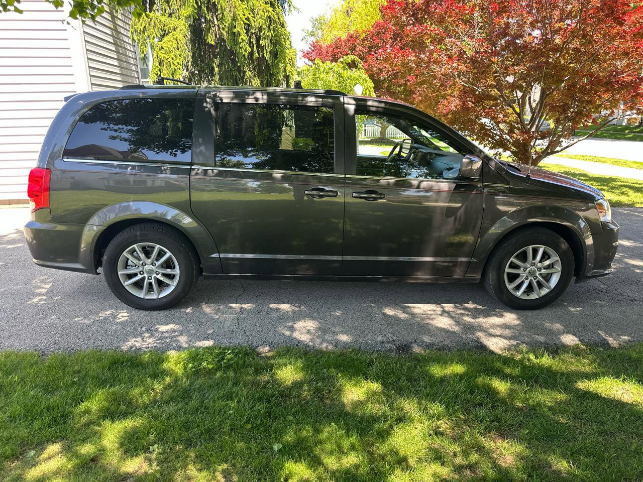 Used 2019 Dodge Grand Caravan SXT FWD image 8