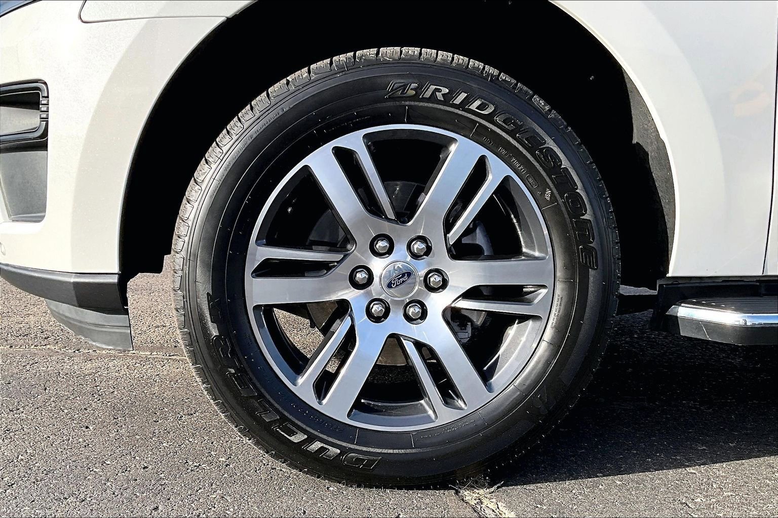 Used 2022 Ford Expedition Max XLT image 8