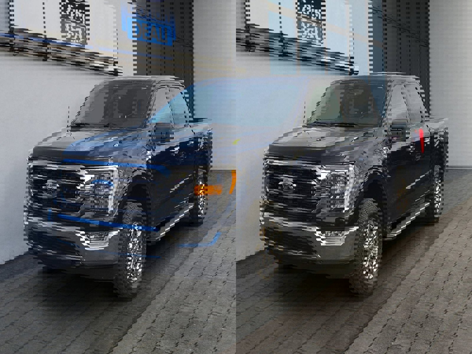 Certified 2022 Ford F150 XLT w/ Equipment Group 302A High image 7