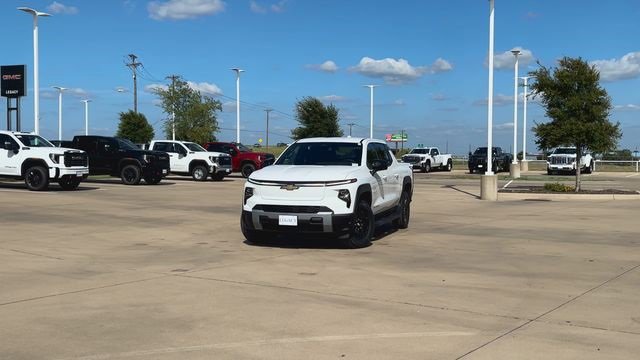 New 2026 Chevrolet Silverado EV LT image 5